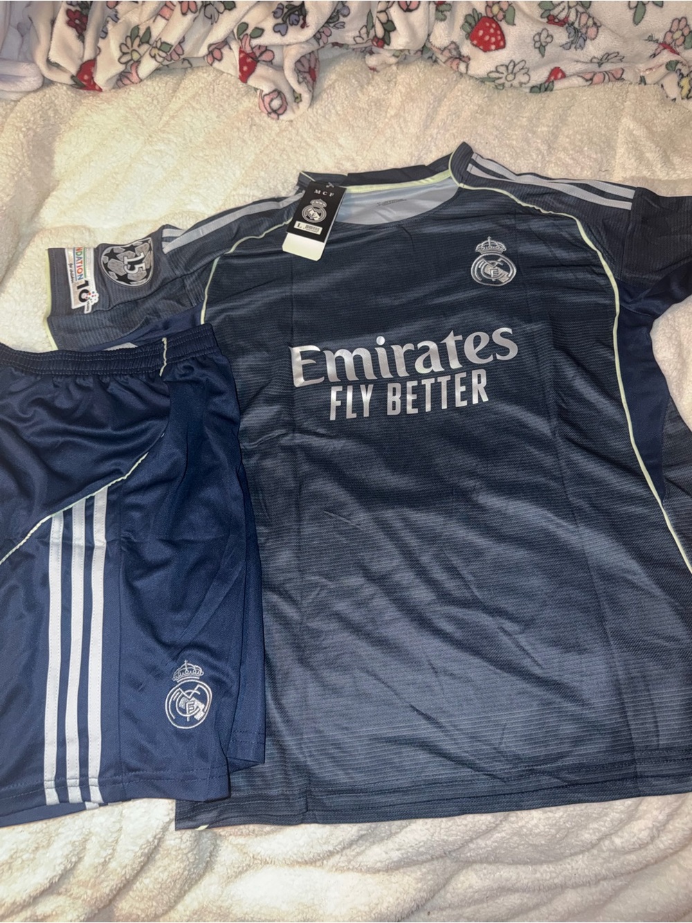 Real Madrid jersey set with shorts adults size L